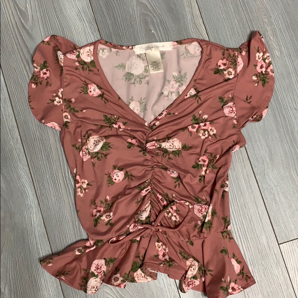 Cute Sassy comfortable V-neck Peplum Shirt :)